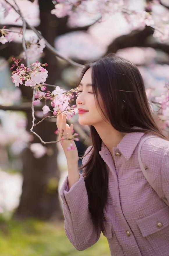 Mỹ nhân Việt sang Nhật ngắm hoa anh đào: Người như nữ sinh, người diện cây hiệu vài trăm triệu-1