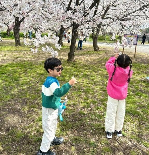 Mỹ nhân Việt sang Nhật ngắm hoa anh đào: Người như nữ sinh, người diện cây hiệu vài trăm triệu-3
