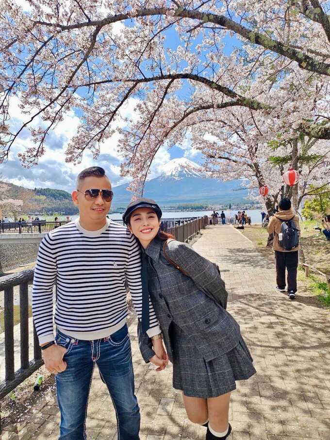 Mỹ nhân Việt sang Nhật ngắm hoa anh đào: Người như nữ sinh, người diện cây hiệu vài trăm triệu-6