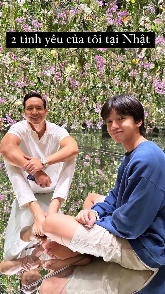 Con trai riêng Hồ Ngọc Hà và Kim Lý ngày càng thân thiết, vóc dáng trổ mã cao lớn giống bố dượng-1