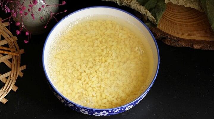 Cách nấu chè đậu xanh thơm ngon tại nhà-2