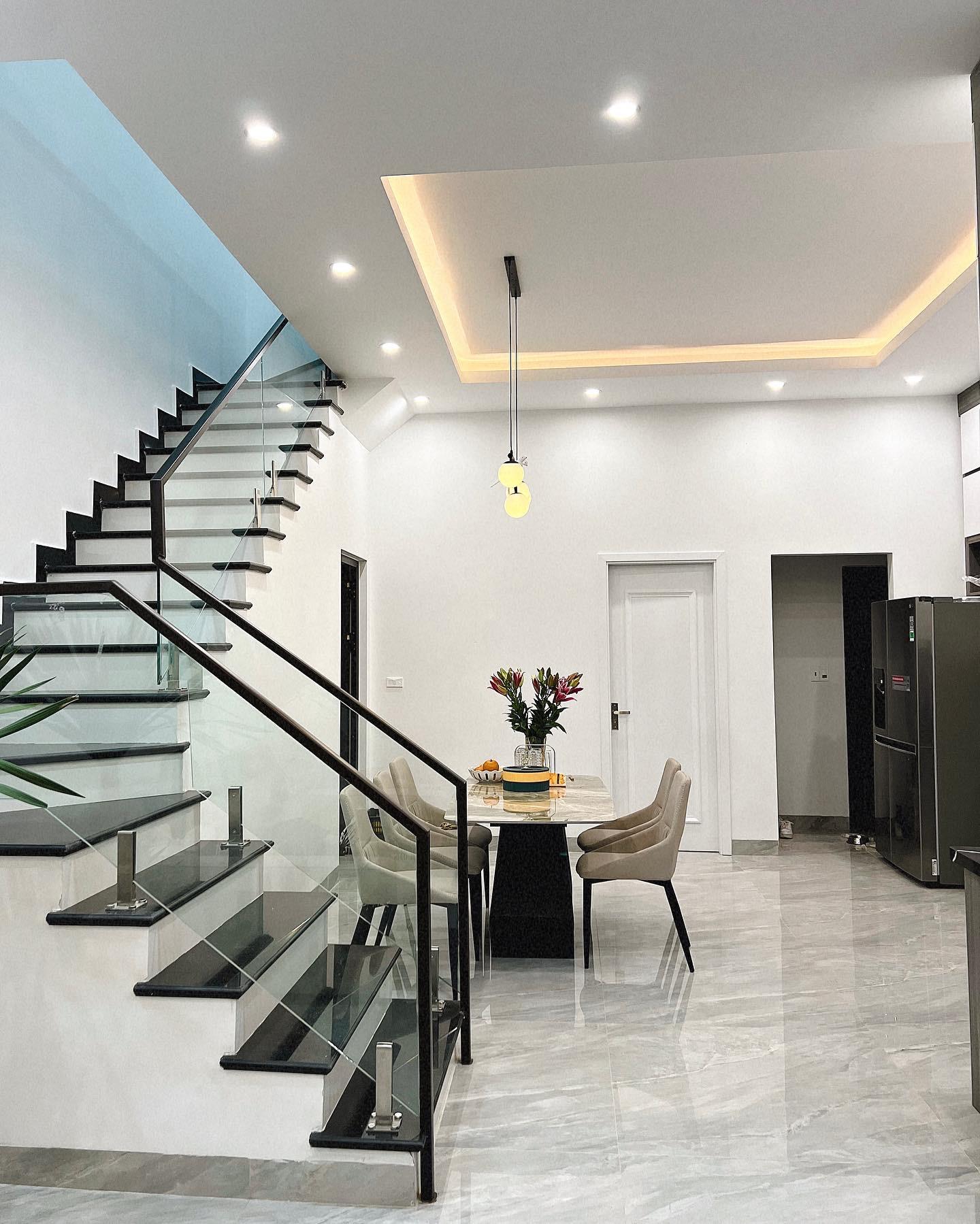 Ngắm căn nhà sang xịn đang được rao bán gấp của vợ chồng cầu thủ Thành Chung-19