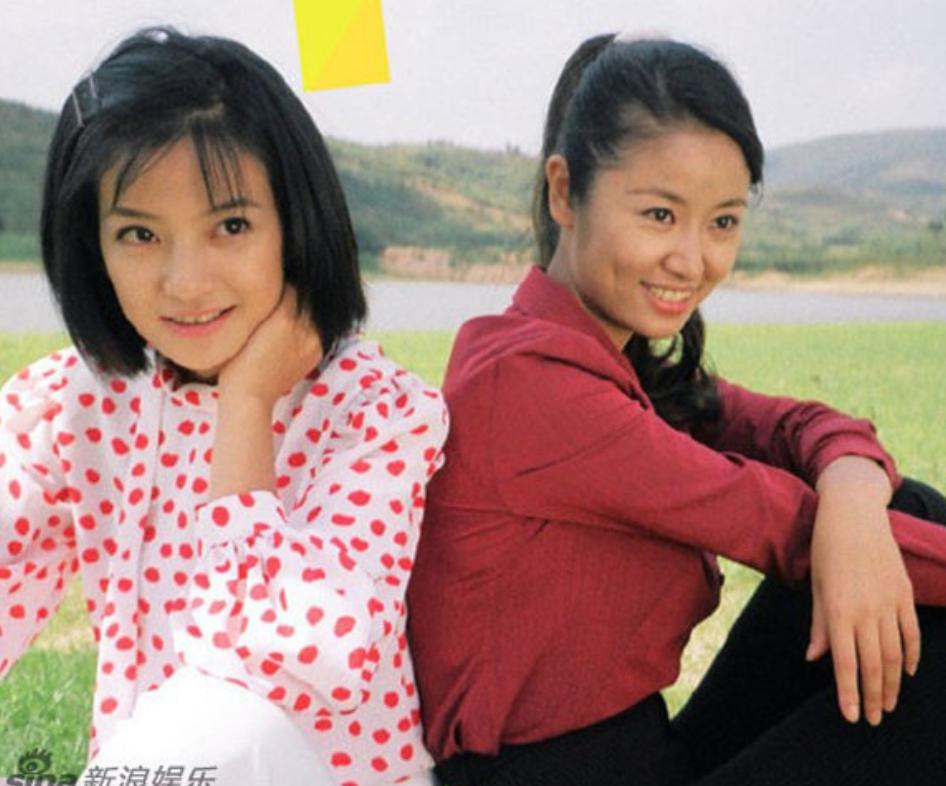 Xôn xao tin Lâm Tâm Như cạch mặt Triệu Vy sau khi bị phong sát ngầm trong Cbiz-1