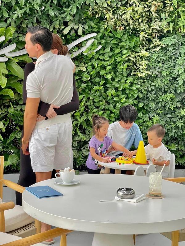 Subeo nhà Hồ Ngọc Hà có cuộc sống hạnh phúc như thế nào khi là con của 2 ông bố?-5