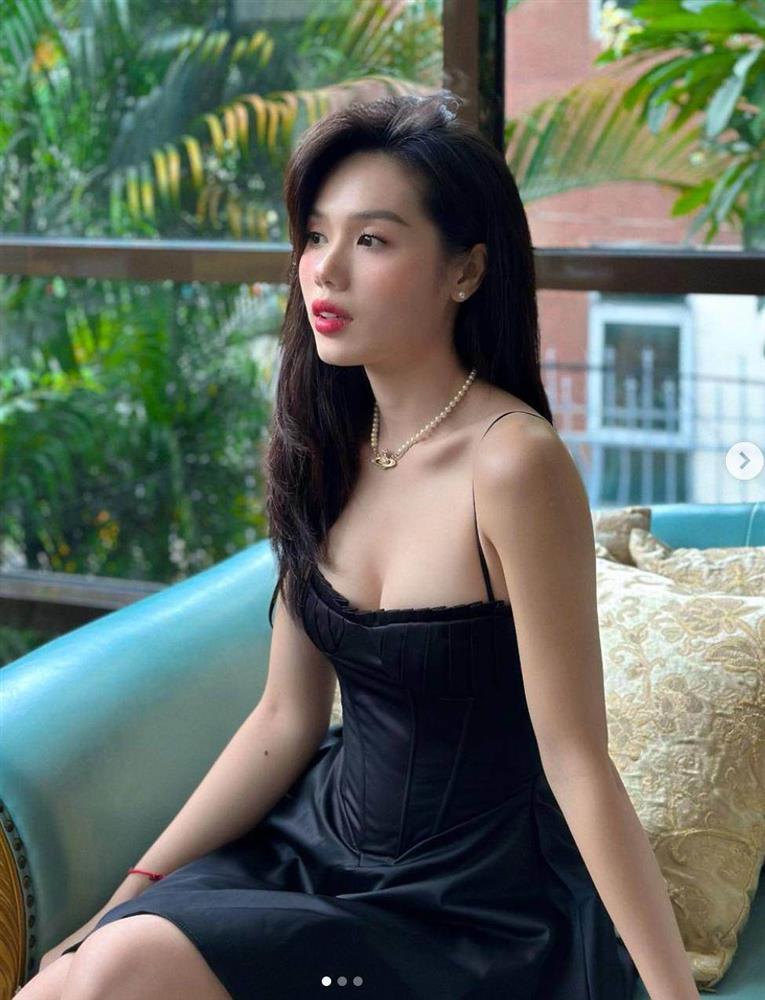 Cô nhân tình có gương mặt ngây thơ, ngoài đời mê mặc váy lụa-5