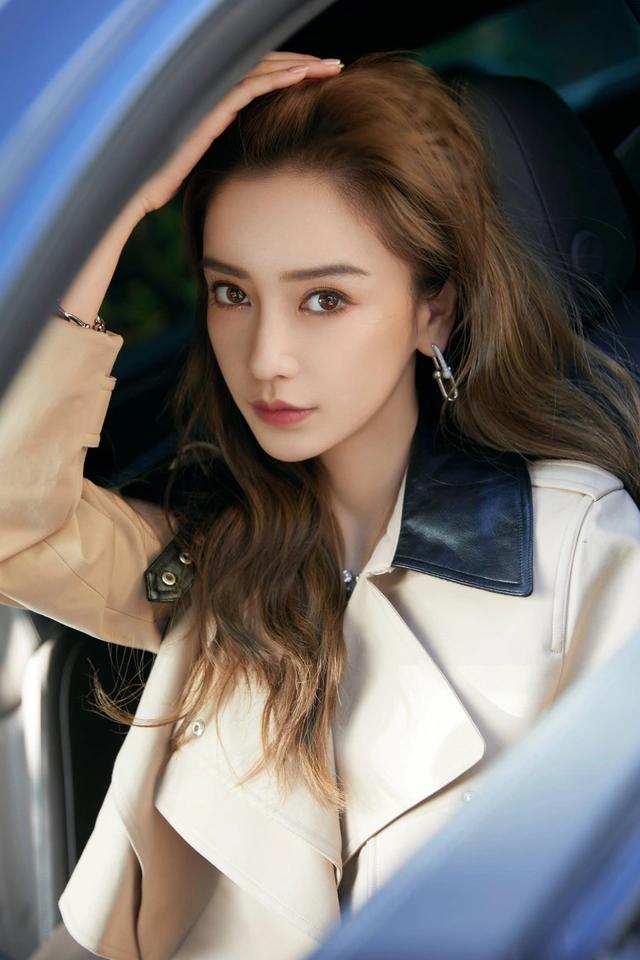 Rầm rộ thông tin Angelababy hẹn hò với tình cũ Phạm Băng Băng, tình bạn sau 10 năm đã đơm hoa kết trái?-5