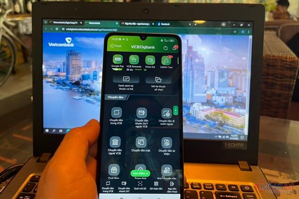 Cô giáo dùng thước kẻ tác động lên đầu khiến học sinh thâm tím mắt-3