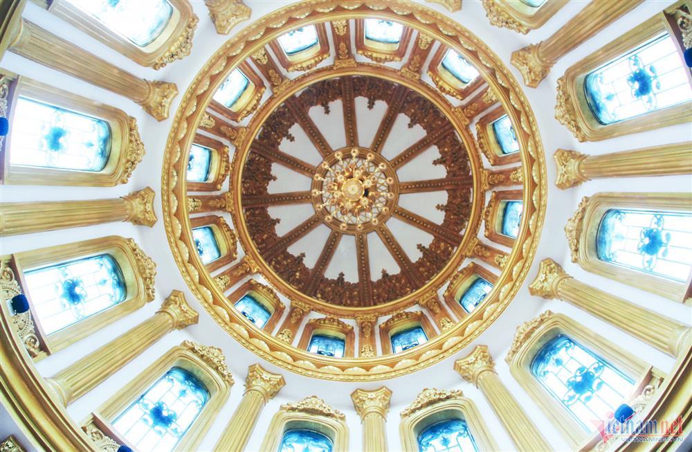 Ngày trăm người đến xem, chủ lâu đài dát vàng tiết lộ số tiền điện không ngờ-4