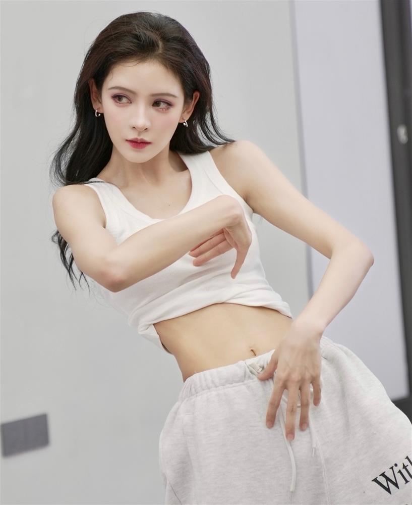 Búp bê màn ảnh Trung Quốc khiến khán giả sợ hãi-2