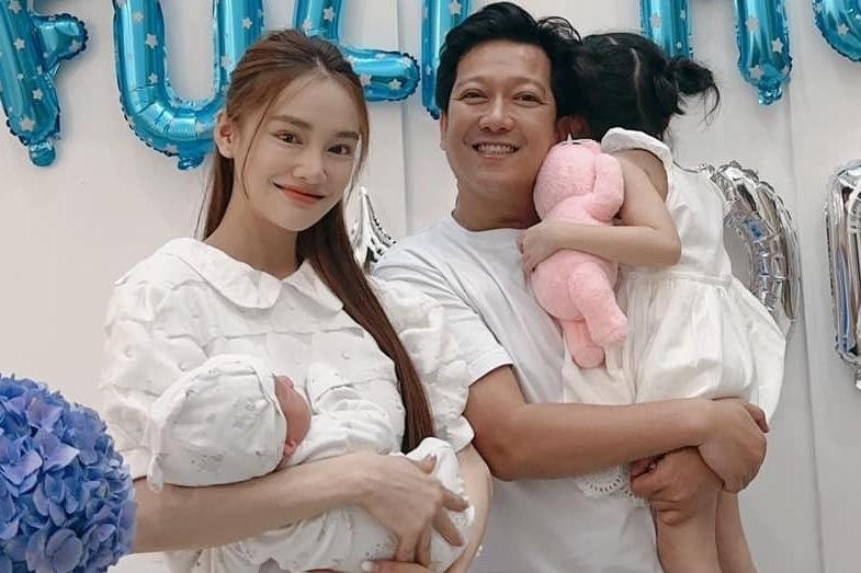 Những ‘Rồng con’ nhà Sao Việt tuổi 12: Con trai Hồng Nhung gây chú ý với mái tóc dài ngang lưng, con gái Phạm Quỳnh Anh được ví như ‘thần đồng’-13