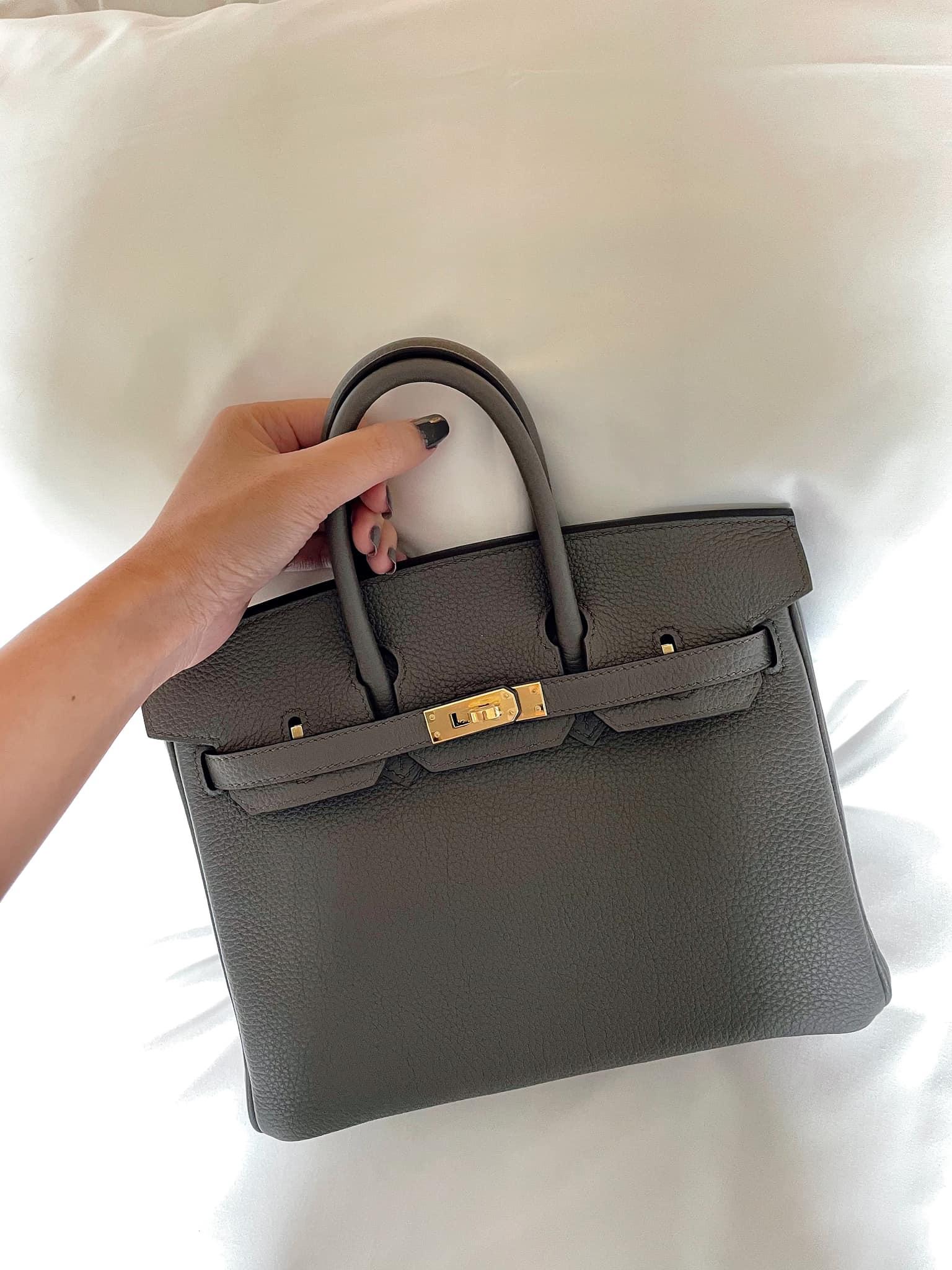 Soi tủ đồ hiệu toàn hàng khủng của Midu trước khi lấy chồng doanh nhân-4