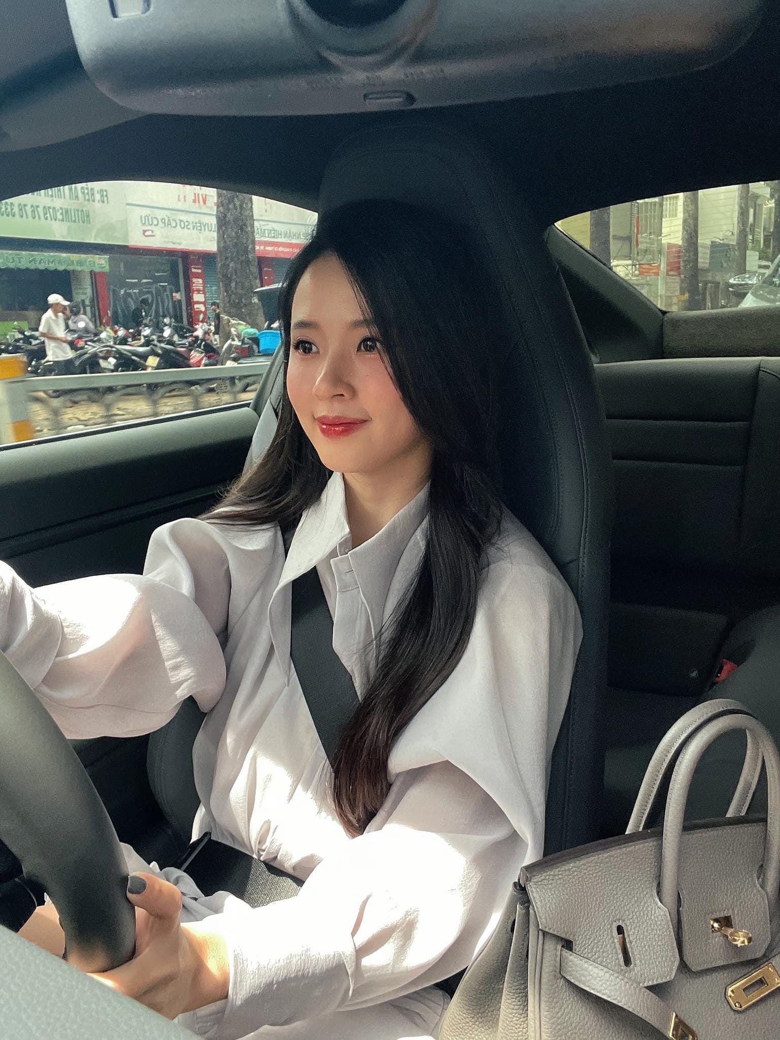 Soi tủ đồ hiệu toàn hàng khủng của Midu trước khi lấy chồng doanh nhân-2