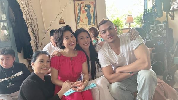 Bị chê diễn xuất ồn ào, bạn thân của Hồng Diễm nói gì?-7