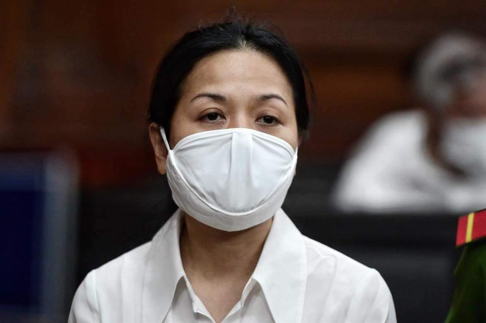 Ông Trần Quí Thanh cùng 2 con gái hầu tòa-2