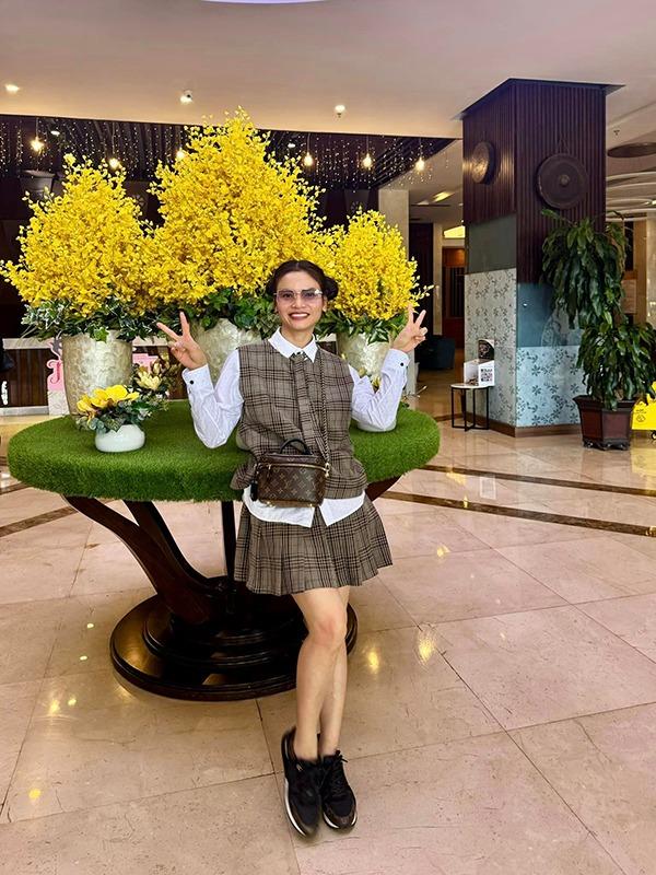 Nhan sắc đời thực nữ NSND trẻ tuổi nhất, được cả dòng họ tự hào về tài năng-2