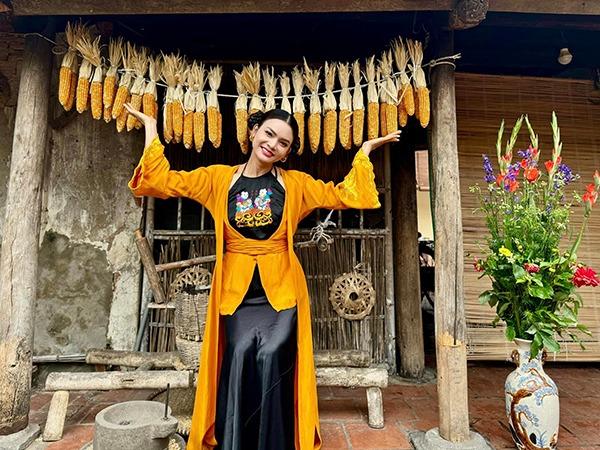 Nhan sắc đời thực nữ NSND trẻ tuổi nhất, được cả dòng họ tự hào về tài năng-3