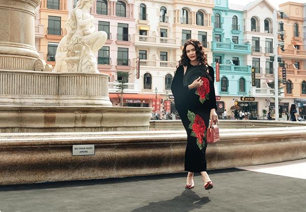 Nhan sắc đời thực nữ NSND trẻ tuổi nhất, được cả dòng họ tự hào về tài năng-4