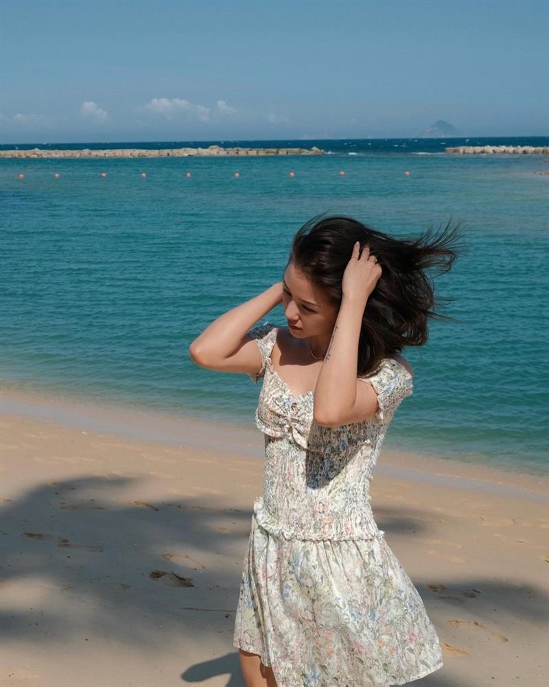 Tham khảo mỹ nhân Việt 10 set váy đi du lịch cực ăn ảnh-2