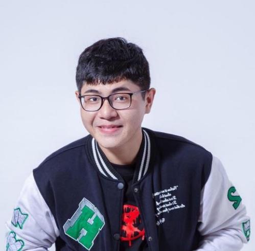 Nam nghệ sĩ triệu view, gây bão trên rap Việt giờ làm bảo vệ gác cổng trường học-3