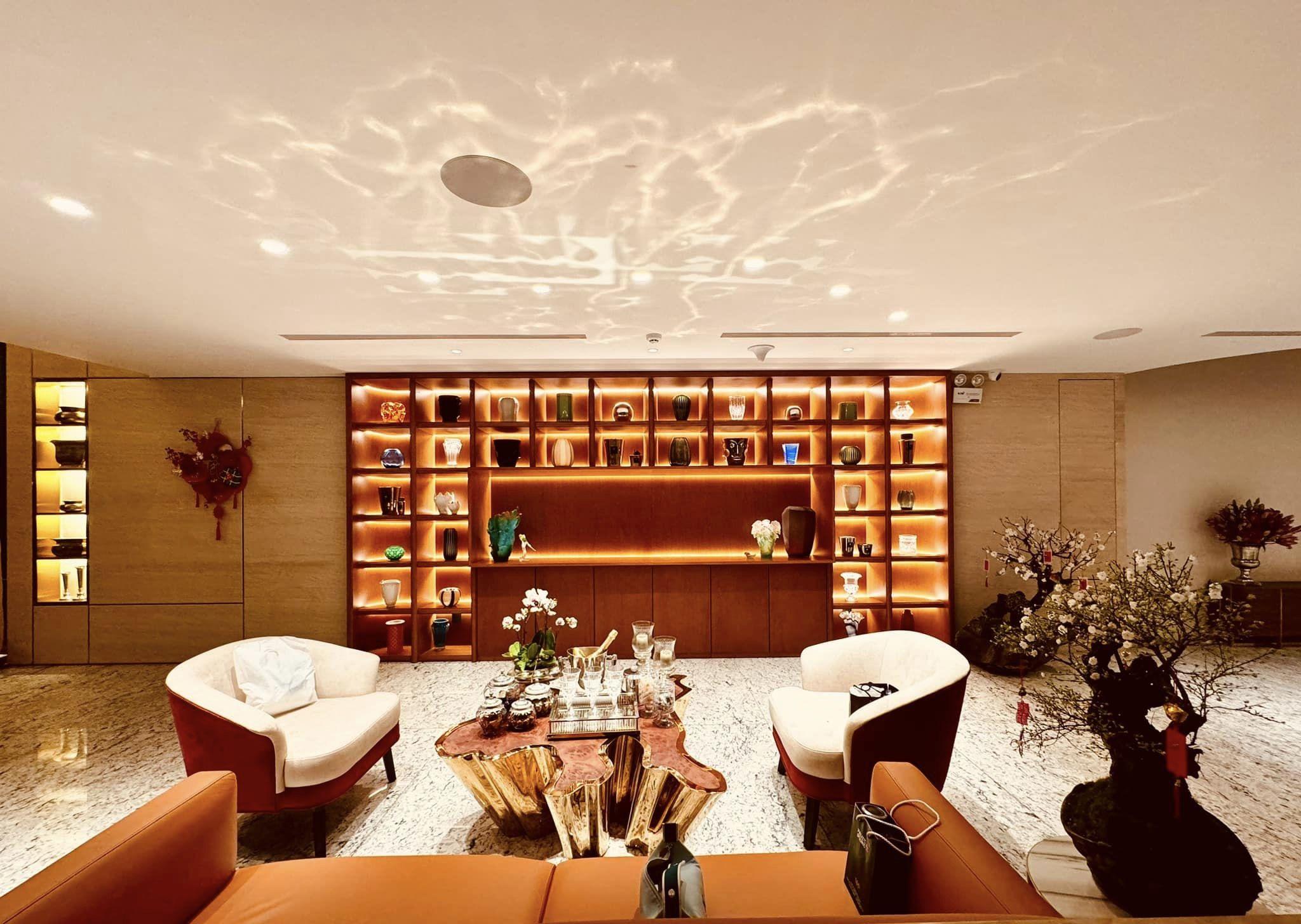 Vượt Hằng Túi, đại gia Hà thành làm mẹ năm 21 tuổi có 7 con, mua đồ hiệu không cần nhìn giá-4