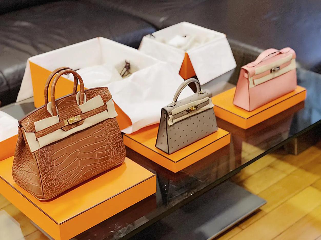 Vượt Hằng Túi, đại gia Hà thành làm mẹ năm 21 tuổi có 7 con, mua đồ hiệu không cần nhìn giá-8