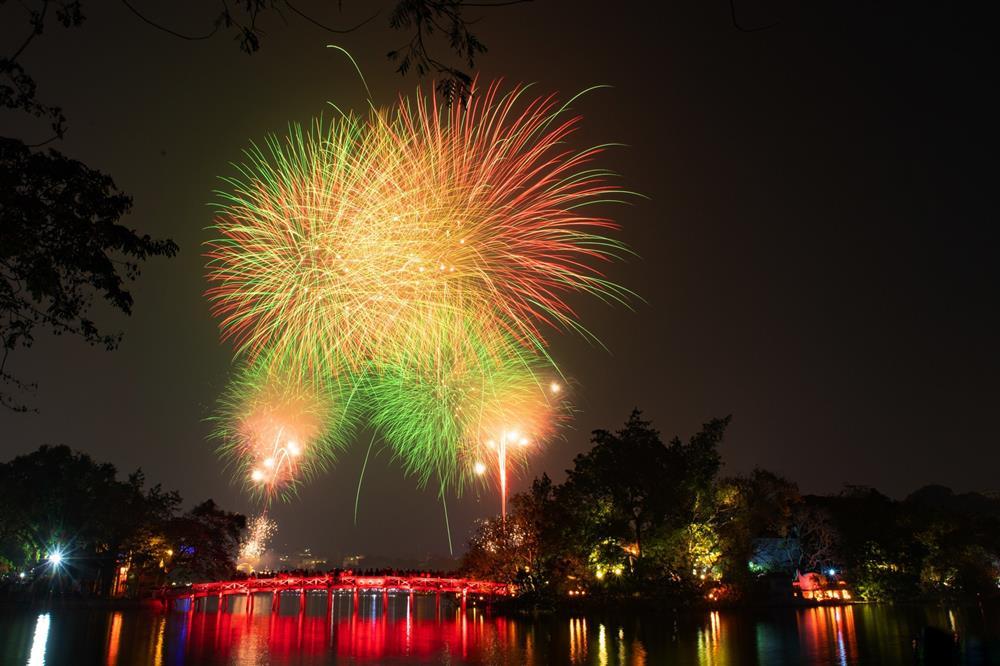 Hà Nội tổ chức 6 điểm bắn pháo hoa dịp kỷ niệm 70 năm ngày giải phóng Thủ đô-1