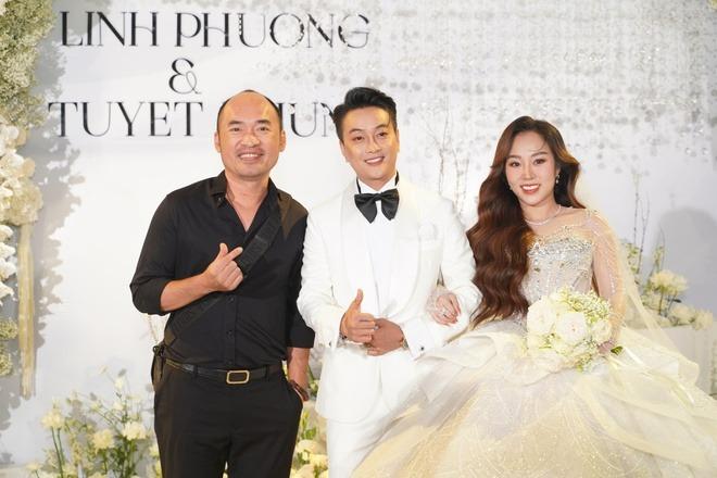 Đám cưới TiTi (HKT): Cô dâu - chú rể hôn cực ngọt, dàn sao Vbiz đổ bộ chúc mừng-3