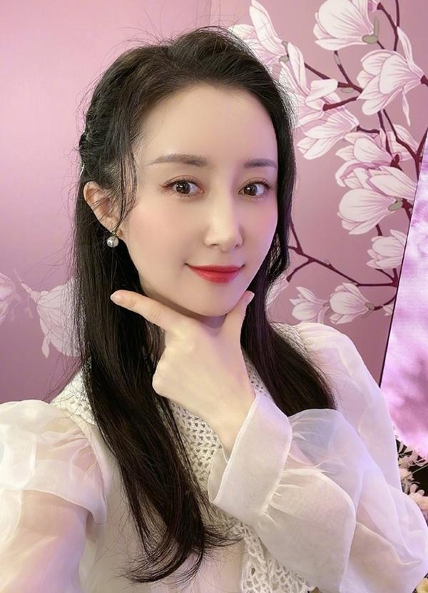 Nữ thần tuổi thơ sau 20 năm vẫn quá trẻ đẹp, hết thời kiếm 300 tỷ mỗi tháng vẫn buồn đến bật khóc-6