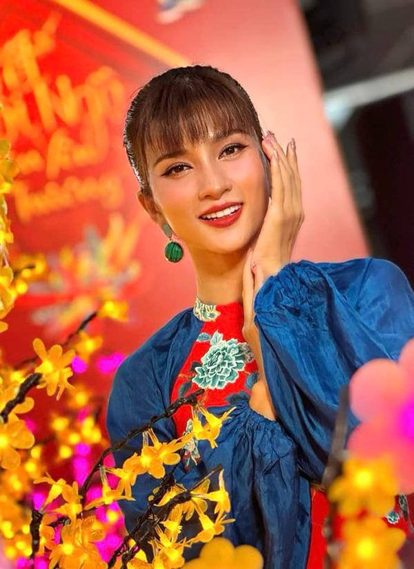 Sắc vóc đời thực nữ diễn đạt danh hiệu NSƯT ở tuổi 37: Bí quyết trẻ đẹp nằm ở điều này-8