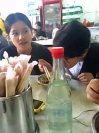 Bất ngờ với loạt ảnh thời da đen nhẻm của Trương Tịnh Nghi, có còn xứng danh nàng thơ của Cbiz?-4