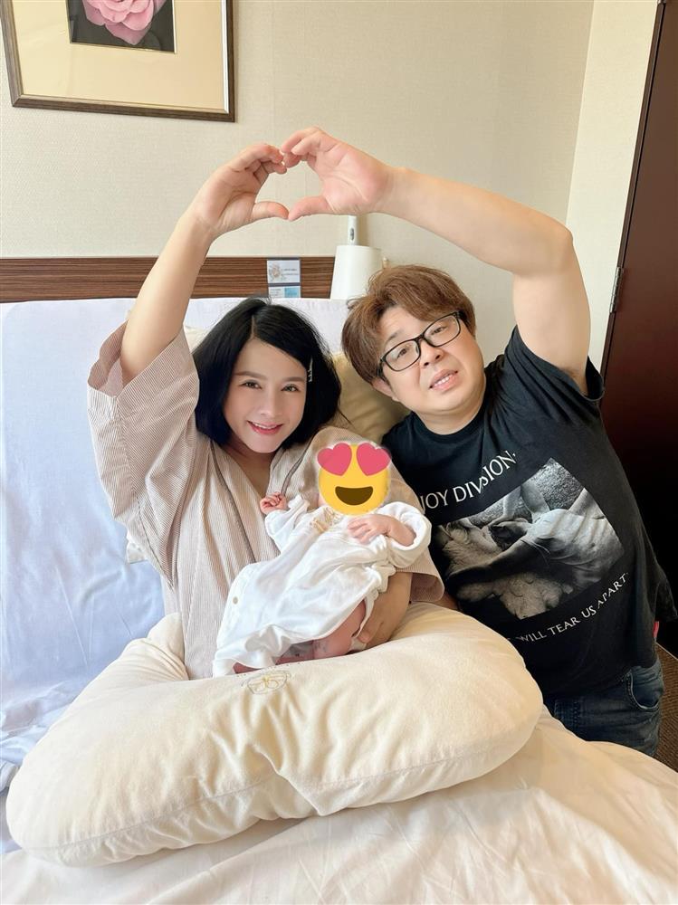 Bà Nhân Vlog khoe ảnh cận mặt con gái đầu lòng, xúc động gọi con bằng cụm từ thân thương-3