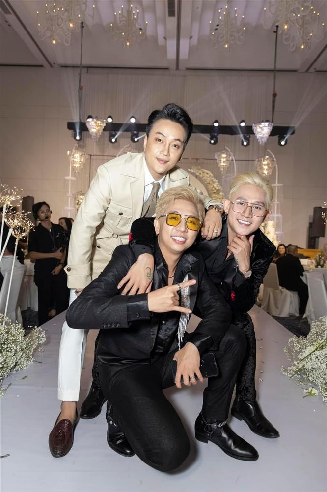 Nhóm nhạc bị gắn mác thảm họa ở showbiz Việt giờ ra sao?-1