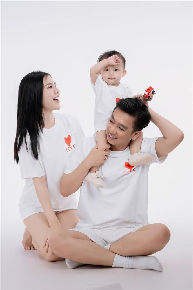 Nhóm nhạc bị gắn mác thảm họa ở showbiz Việt giờ ra sao?-8