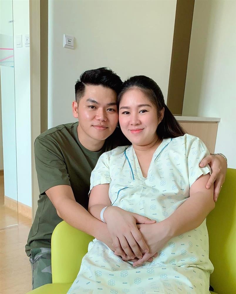 Sau hôn nhân đổ vỡ, 3 mỹ nhân Việt hạnh phúc viên mãn khi tái hôn, bầu lần 2 được chồng cưng như trứng mỏng-4