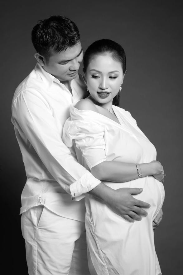 Sau hôn nhân đổ vỡ, 3 mỹ nhân Việt hạnh phúc viên mãn khi tái hôn, bầu lần 2 được chồng cưng như trứng mỏng-13
