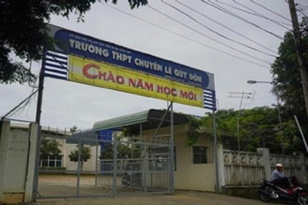 Thầy giáo có nồng độ cồn, lái xe vượt ẩu hất người đi xe máy ngã vào đầu xe ben-2