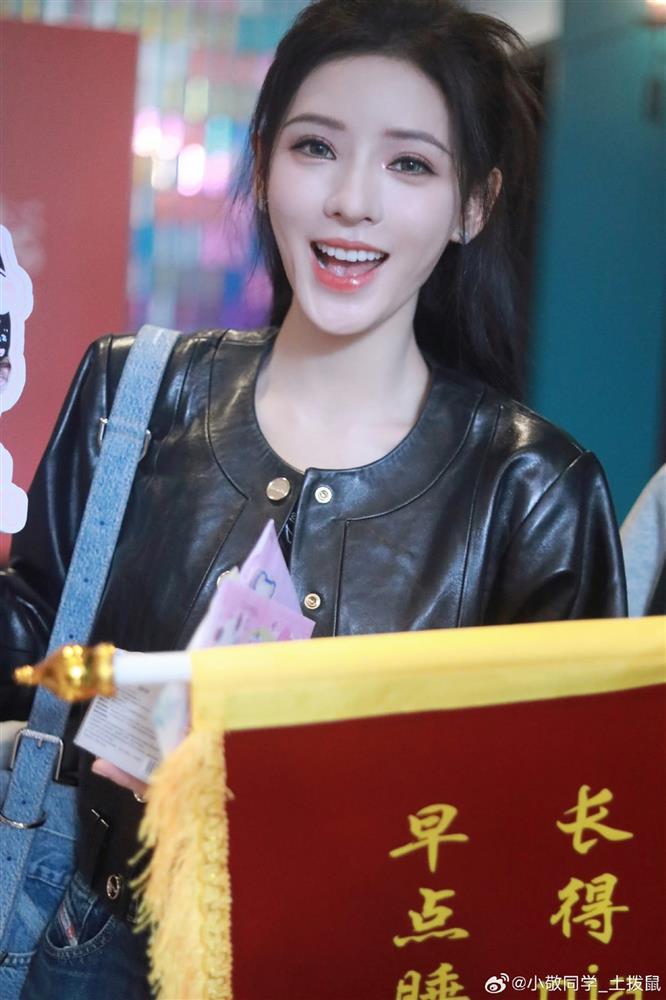 Trương Dư Hi bị chê bài giọng hát, thanh minh một câu liền được cảm thông-4