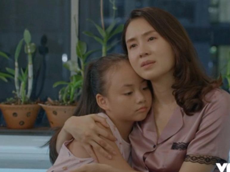 Con gái Hồng Diễm dậy thì thành công, ăn diện bất ngờ ở tuổi 15-1