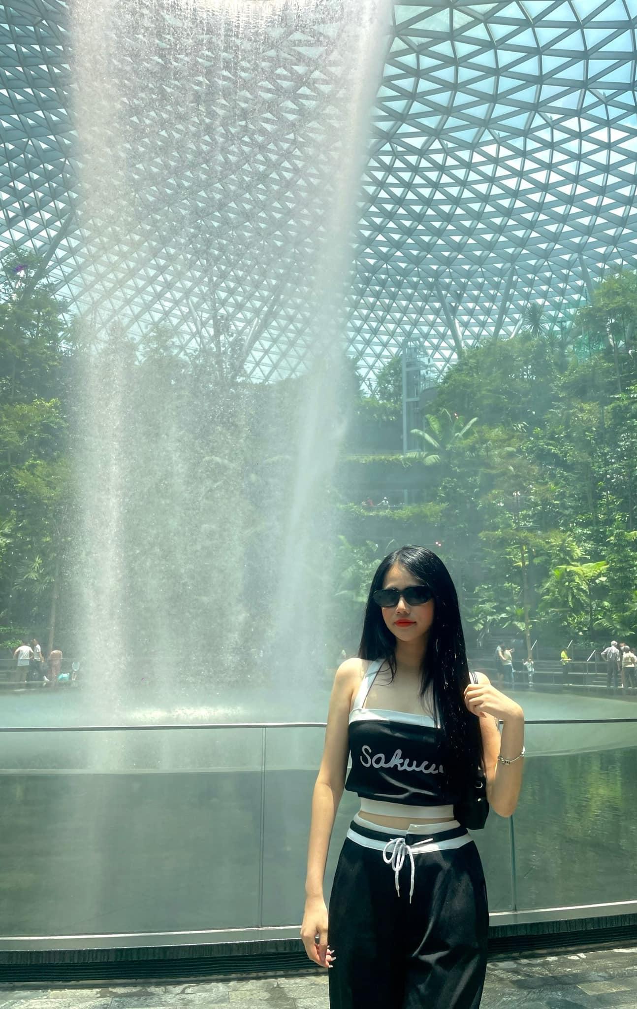 Nhan sắc xinh đẹp con gái lớn của Tú Dưa với mối tình đầu-5