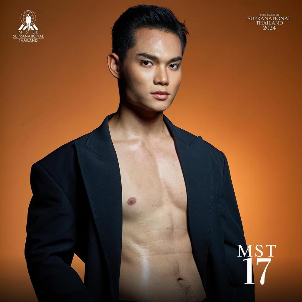 Thí sinh thi nam vương gây tranh cãi vì catwalk như… hoa hậu-2