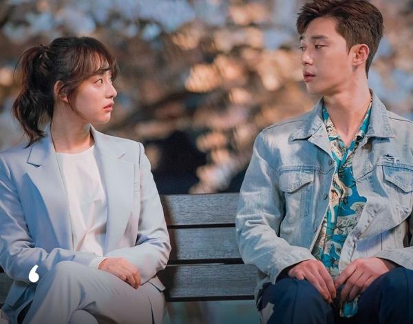 Trước Kim Soo Hyun, Kim Ji Won ăn ý với các bạn trai màn ảnh thế nào?-6
