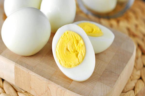 Ăn trứng gà bổ não, đẹp da nhưng những ai không nên ăn?-1