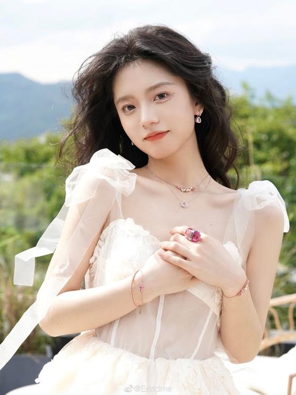 Đúng ngày mai, thứ Sáu 26/4/2024, 3 con giáp trên có quý nhân phù trợ, dưới có Thần Tài nâng đỡ-3