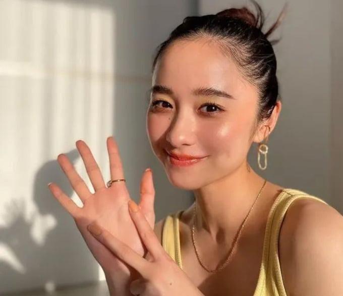 Xịt khoáng đem lại vô vàn lợi ích cho da nhưng 80% chị em bỏ quên-2