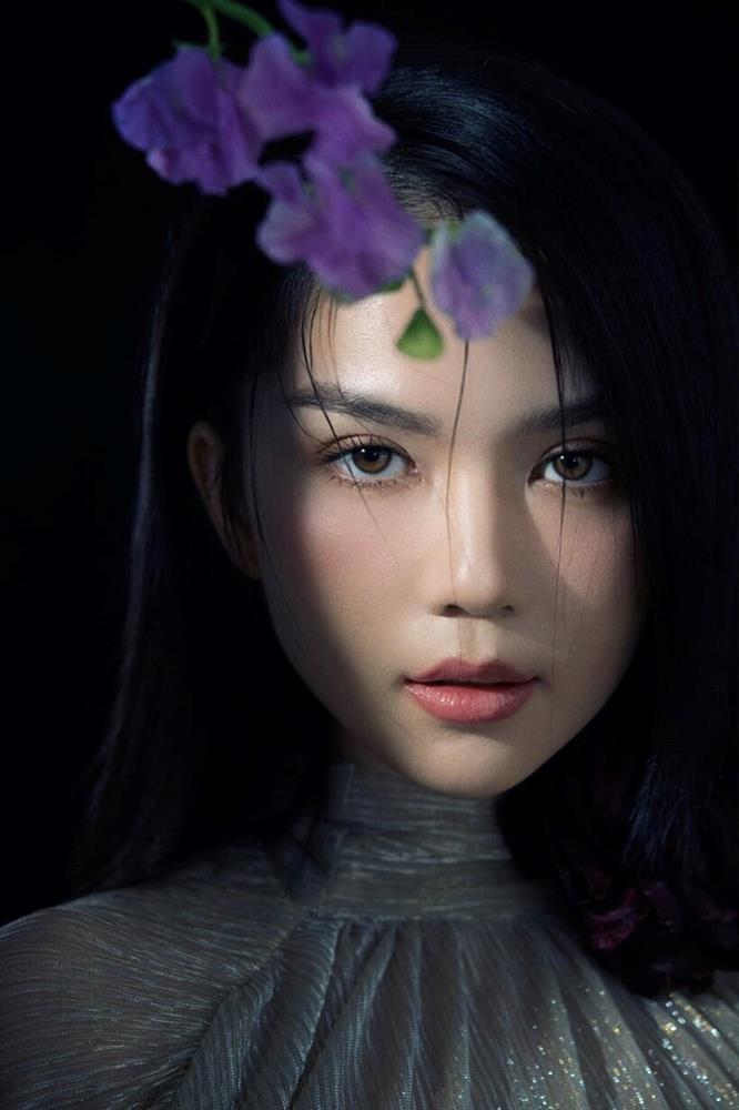 Ngọc Trinh khoe khéo nhan sắc, để lộ dấu hiệu tăng cân-2