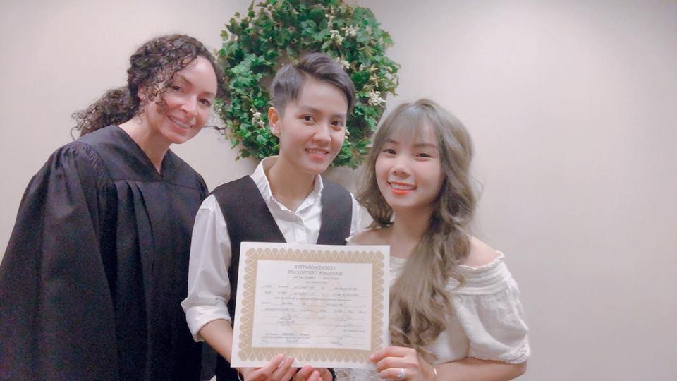 Cặp đôi đồng tính Bi Bảo và Múi Xù chi 1 tỷ thụ tinh con đầu lòng lai Tây, giờ 1 tuổi trông như búp bê-1