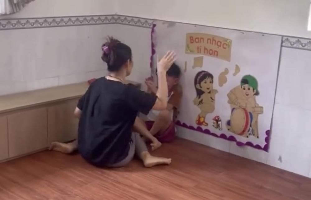 Phụ huynh có con bị cô giáo tát: Tôi xót và giận run người-1