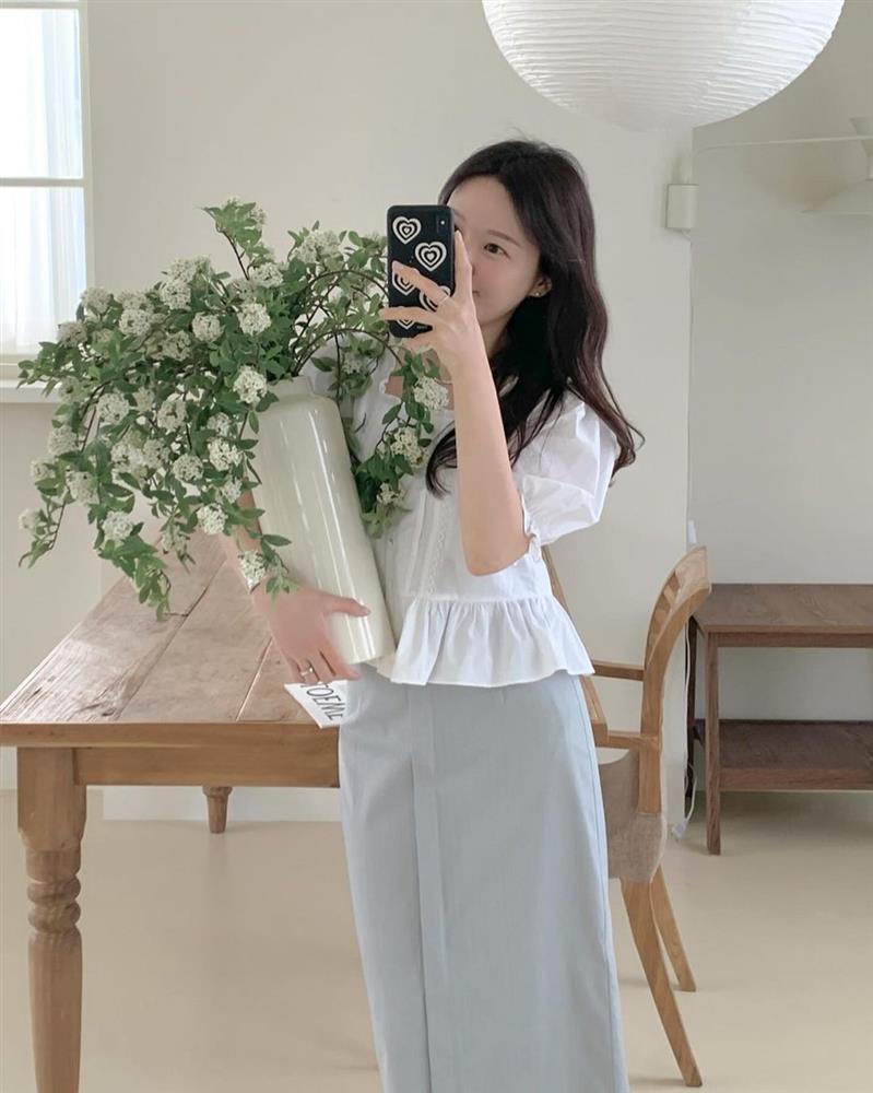 5 kiểu áo xinh xắn, lên hình đẹp chuẩn nàng thơ khi đi du lịch-3