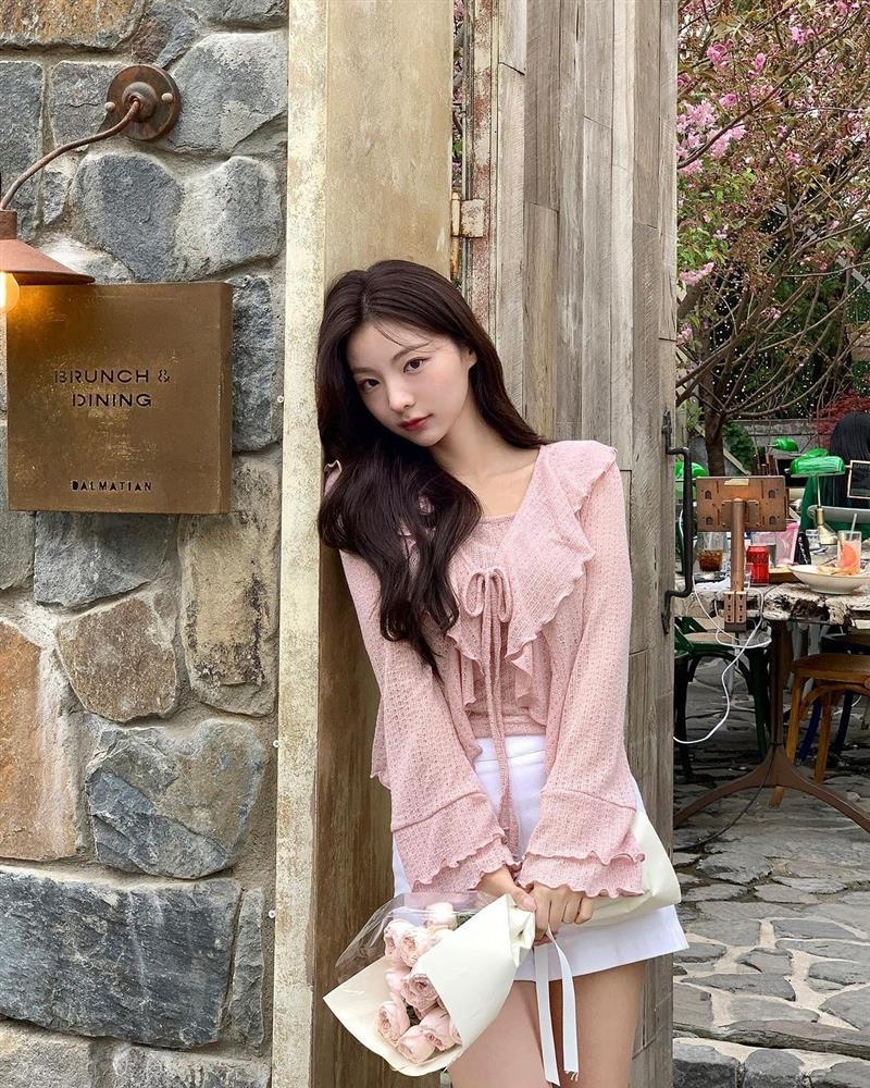 5 kiểu áo xinh xắn, lên hình đẹp chuẩn nàng thơ khi đi du lịch-5