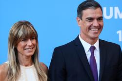 Thủ tướng Tây Ban Nha cân nhắc từ chức vì bê bối của vợ